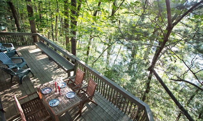 Confluence House | Riverside home in Trees w/Hot tub, Firepit at GAP