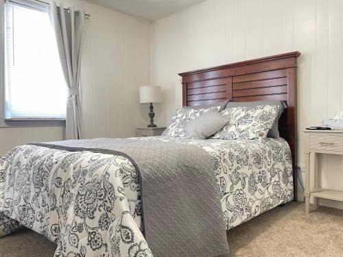 Nenana Hotel | Riverside Hotel