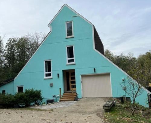 Elora House | Riverside Retreat with Sauna & Hot Tub in Elora