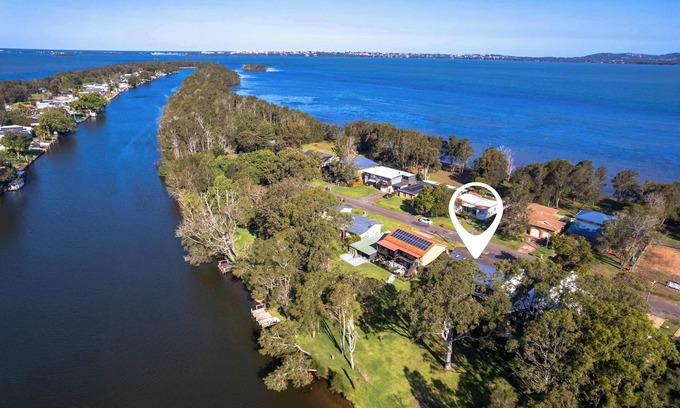 Chittaway Bay House | Riverside Splendour S
