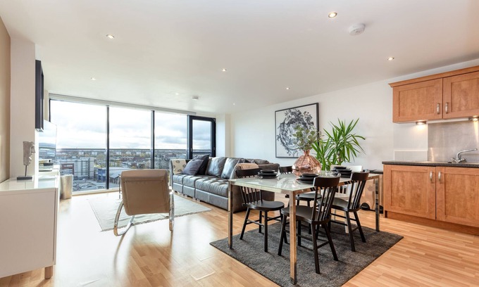 Glasgow Westend Apartment | Riverview Apartments
