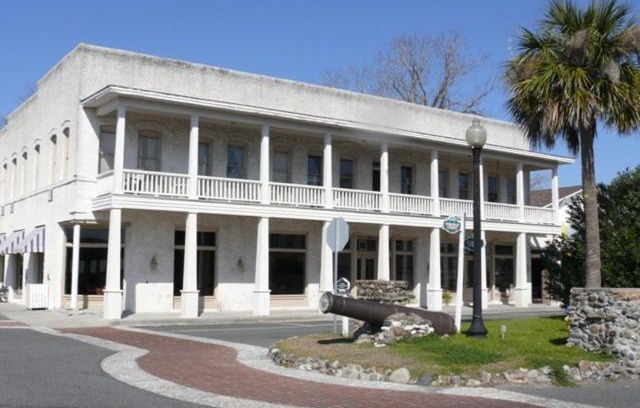St. Marys Hotel | Riverview Hotel