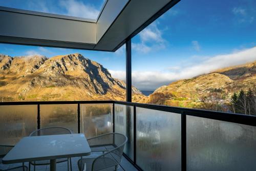 Arthur's Point Apartment | Riverview Penthouse - Apartment 19