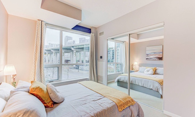 Downtown Toronto Apartment | RivetStays - The Social