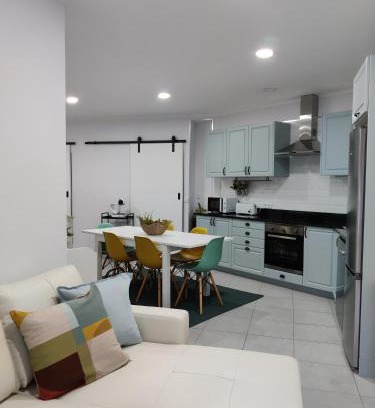Praia da Vitoria Apartment | Riviera Beach AL
