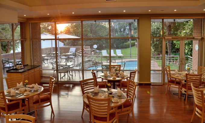 Sandown Hotel | Road Lodge Sandton Grayston Drive