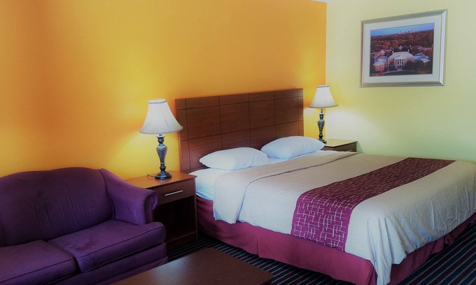 Troy Hotel | Roadway Inn