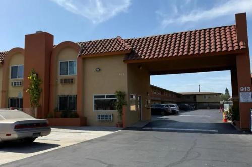 Southwest Anaheim Hotel | Robinhood Motel Anaheim West
