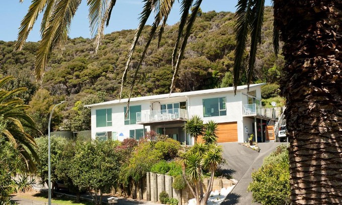 Russell House | Robins Nest