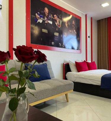 New Boulevard Apartment | Rock Hotel First Line
