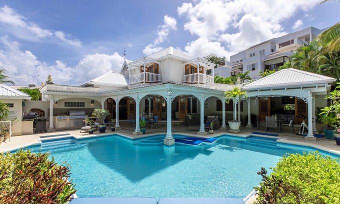 Mount Brevitor House | Rock Ridge, Gibbs, St. Peter