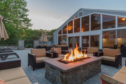 Rockport Hotel | Rockport Inn and Suites