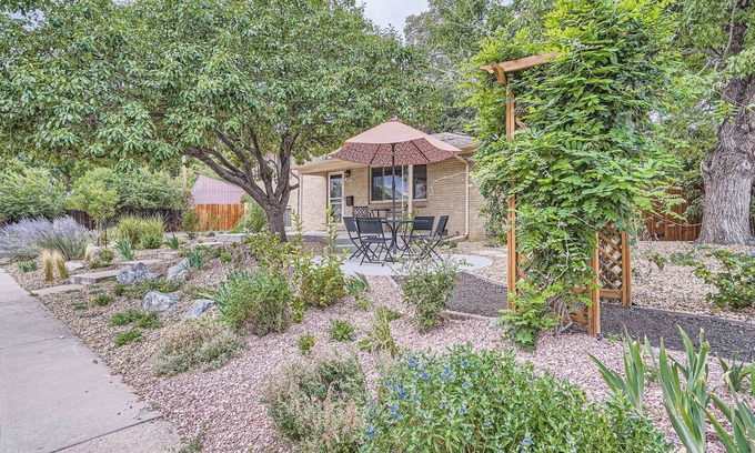 Arvada Plaza Area House | Rocky Garden Retreat: 3 Bedroom Near Denver
