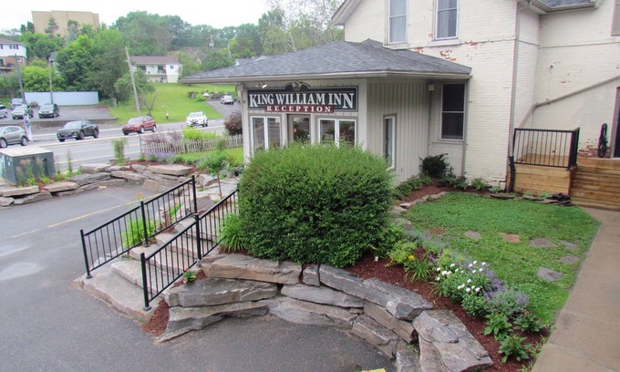 Huntsville Hotel | Rodeway Inn King William