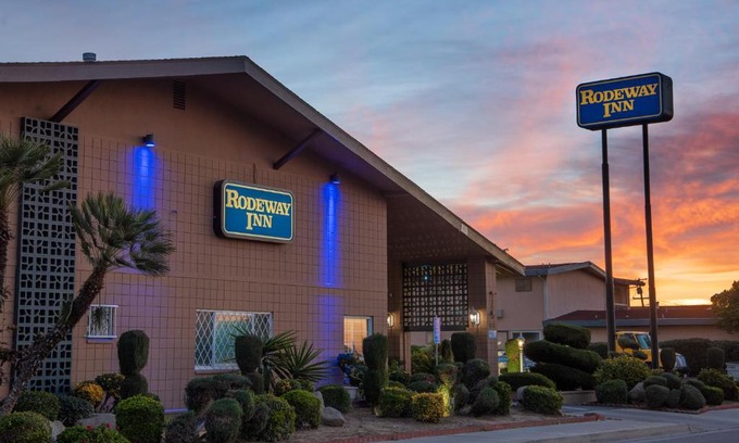 Merced Hotel | Rodeway Inn Near University-Gateway to Yosemite