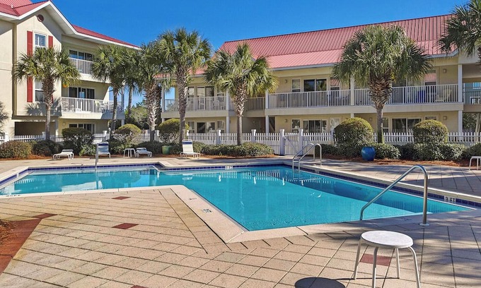 Seagrove Beach Condo | Rollin Tide Villas