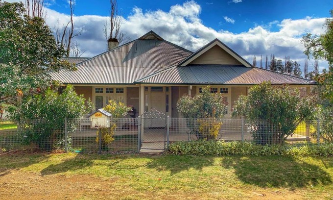 Omadale House | Roma Cottage on Roma Orchard