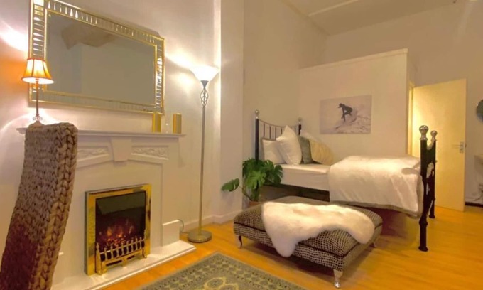 Laurieston Apartment | Roman Studio