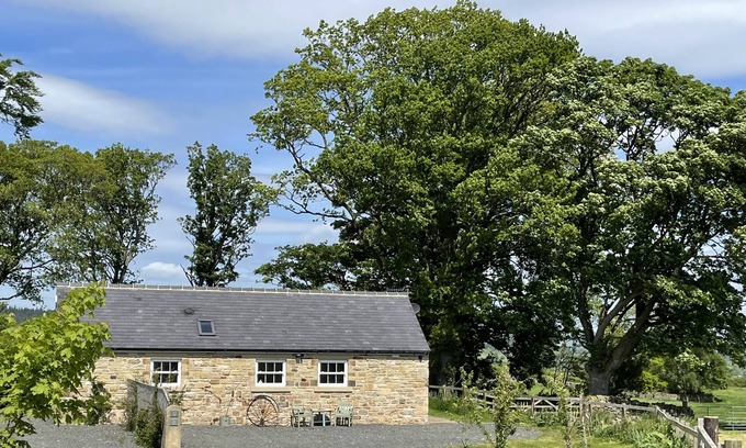 Hexham Cottage | Romantic 1 bedroom Rural Retreat with spectacular views across Northumberland