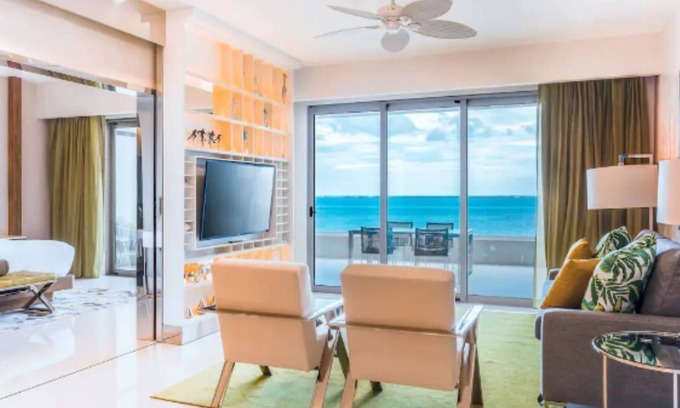 Playa Mujeres Resort | Romantic 5 star resort on the beach and family friendly