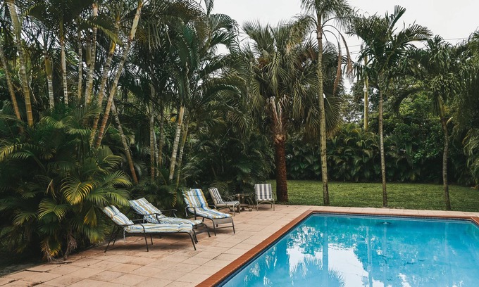 Highland Garden House | Romantic Hollywood villa w/private pool — 2 ml from the beach
