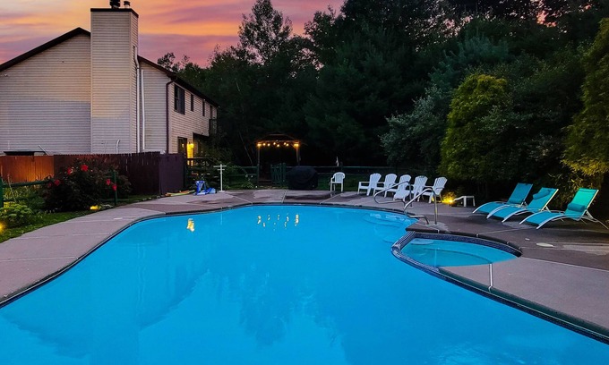 Jonas Villa | Romantic Secluded Private Villa with Pool, Hot Tub, Sauna/Steam, Games