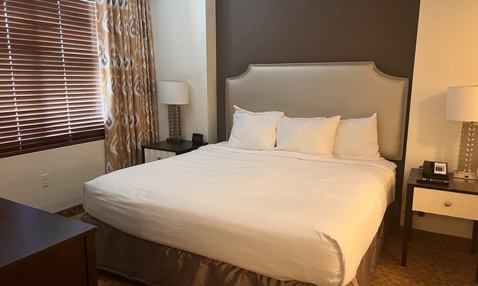 Enterprise Resort | Romantic suite with jet Tub 15 of Las Vegas strip