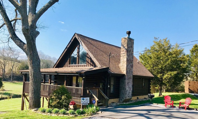 Sevierville Cabin | Romantic Valley Dream w HotTub FPit Views Privacy Sep 30-Oct 3 Book Now!
