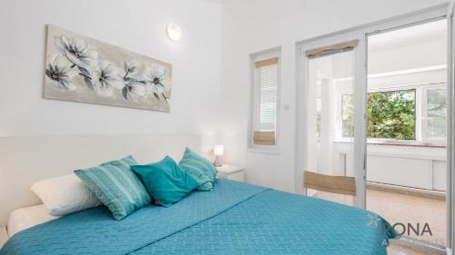 Kolanjski Gajac Apartment | Rona Apartment Flower 1 and Flower 2