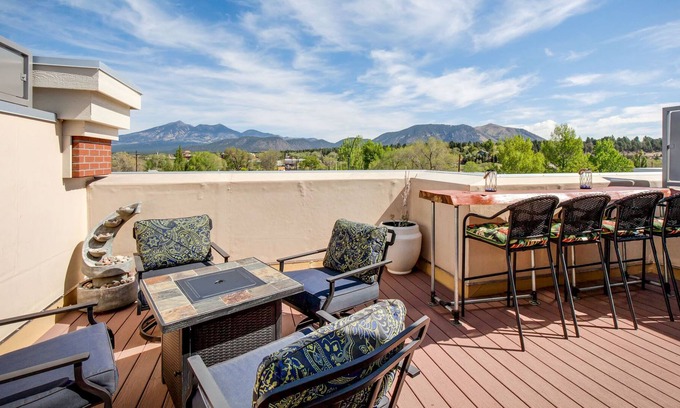 Southside House | Rooftop Deck w/ AC! Near NAU and Downtown