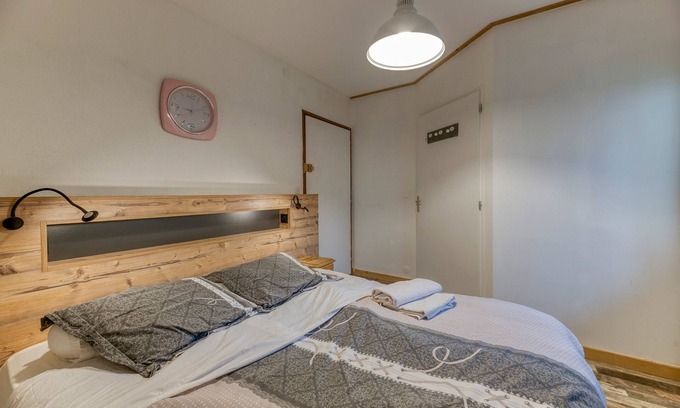 Oz Apartment | Room 'Chambre 1' with Mountain View and Balcony