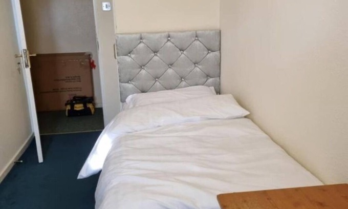Clapton House | Room in a lovely fat available to rent