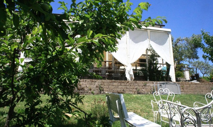 Collesalvetti Apartment | Room 'La Casina Di Parrana 1' with Shared Terrace, Shared Garden and Wi-Fi