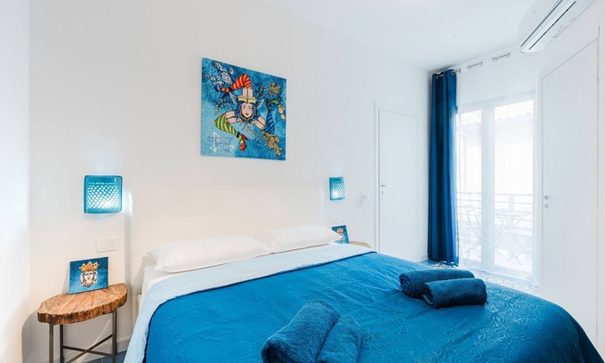 Montallegro Apartment | Room 'Linosa' with Balcony, Wi-Fi and Air Conditioning