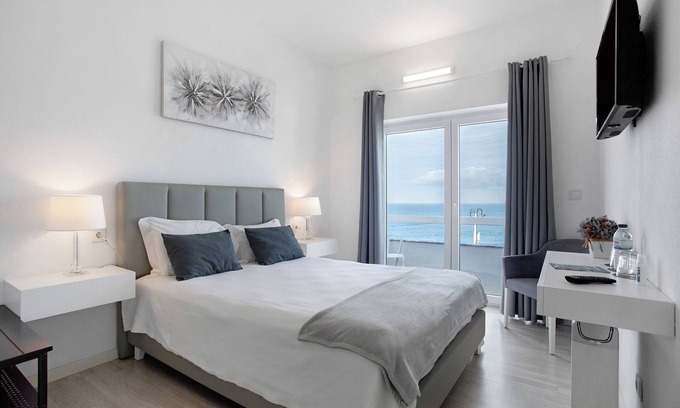 Ribamar Apartment | Room 'Vista Mar 1' with Balcony and Wi-Fi