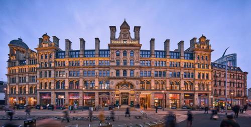Manchester City Centre Apartment | Roomzzz Manchester Victoria