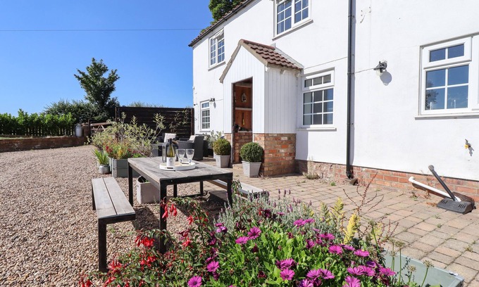 Louth Cottage | Rose Cottage