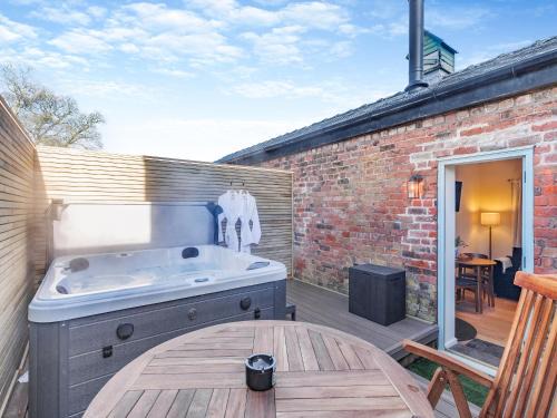 Northwich House | Rose Cottage - Uk45497