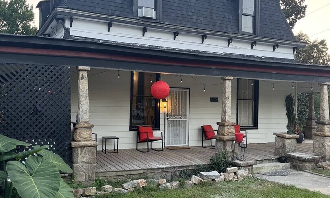 Lithonia House | Rose House