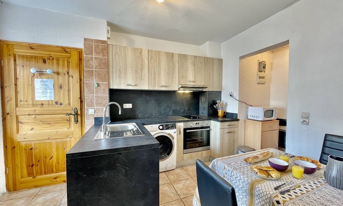 Forges-les-Bains Apartment | Rose: Pleasant apartment 300 metres from the Bains les Bains thermal baths