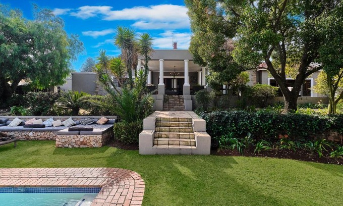 Houghton Estate Villa | Rose Road Manor - Houghton Johannesburg