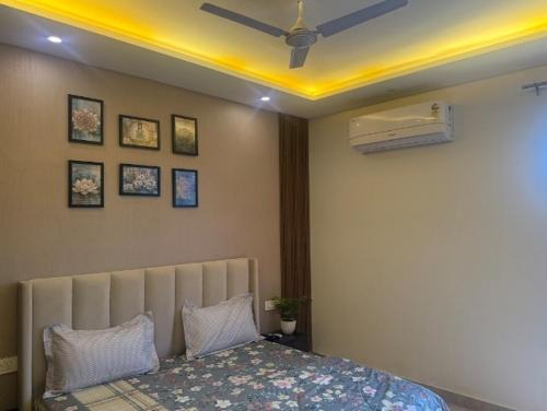 Tehri Hotel | Rose roce sky