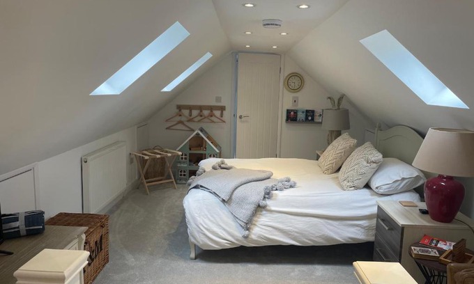 Nunthorpe House | Roseberry Loft perfect for Wilton site