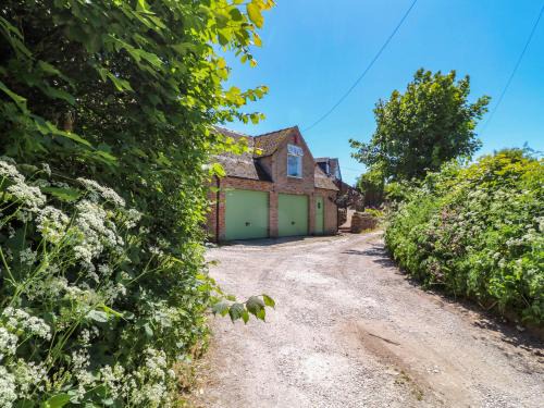 Ellastone House | Roston Retreat