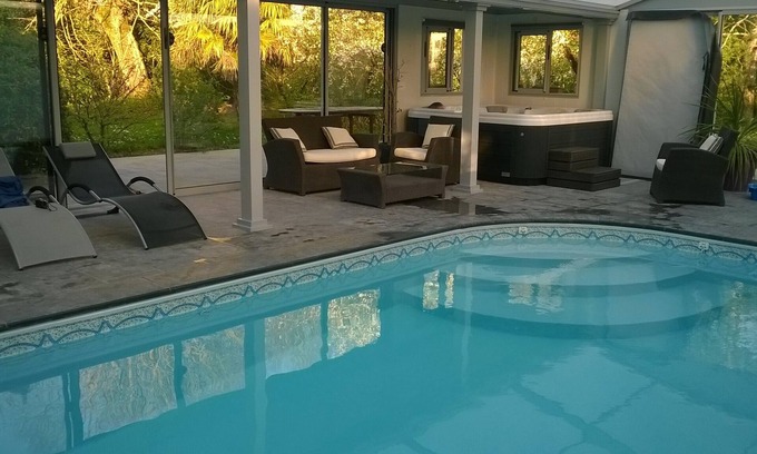 Doue-en-Anjou House | ROULOTTE GITE ACCESS JACUZZI PRIVATE AND COVERED HEATED SWIMMING POOL SAUMUR DOUE