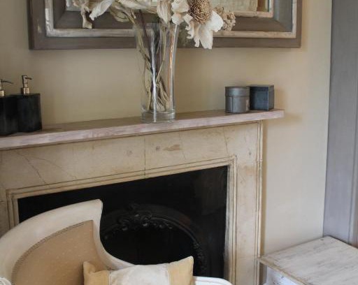 Kelston Bed & Breakfast | Roundhill Farmhouse