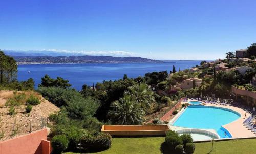 Theoule-sur-Mer Apartment | Rousseau