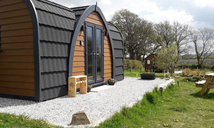 Laneast Apartment | Rowan Eco Cabin - Sleeps 2 - Valley View