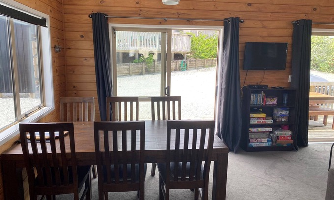 Karkari Peninsula House | Rowlys Resort Back Bach suitable for family of 4 or 2 couples