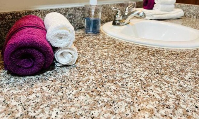 Pearland House | Royal π 1 Bedroom~Tranquil~Near Entertainment!!